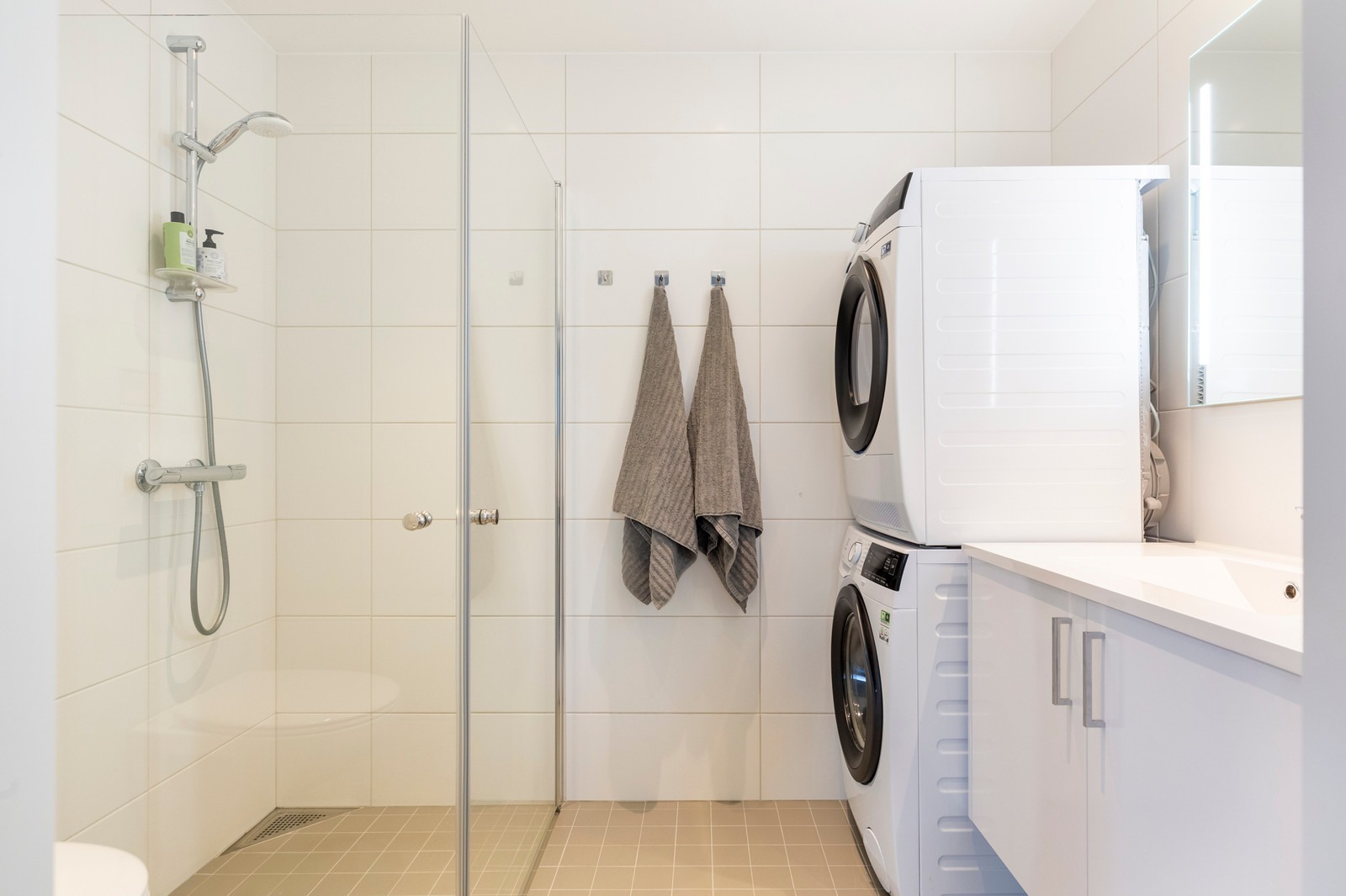 Tørketrommel er ikke inkludert. 